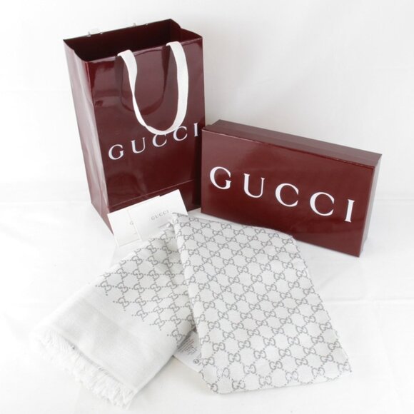 GUCCI White Scarf - Picture 1 of 8